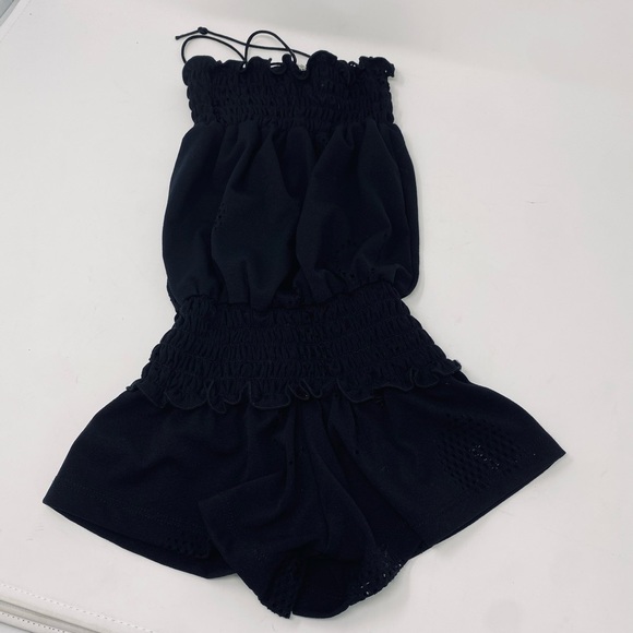 Les Tout Petits**Black Romper**Size 5 $89 - Picture 4 of 4